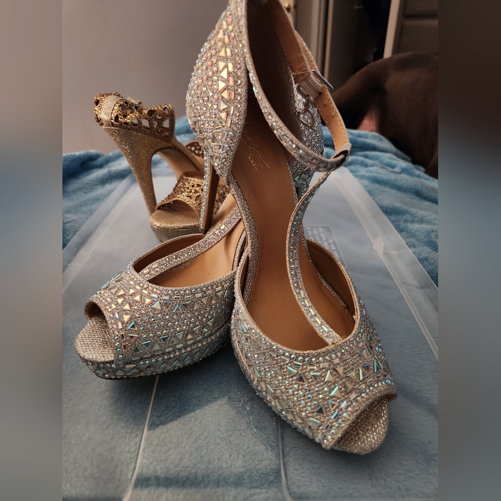 Thalia sparkly heels lightly used sz 10w